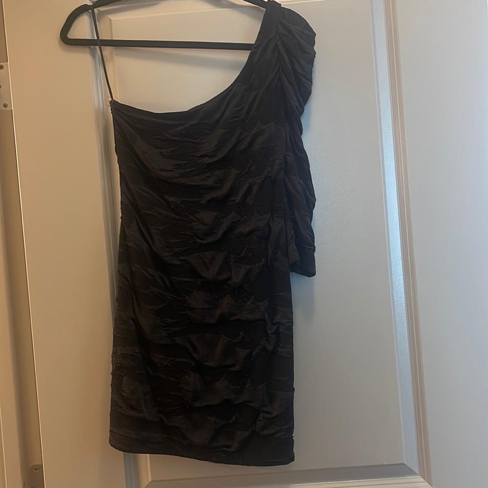 Textured one shoulder mini black dress